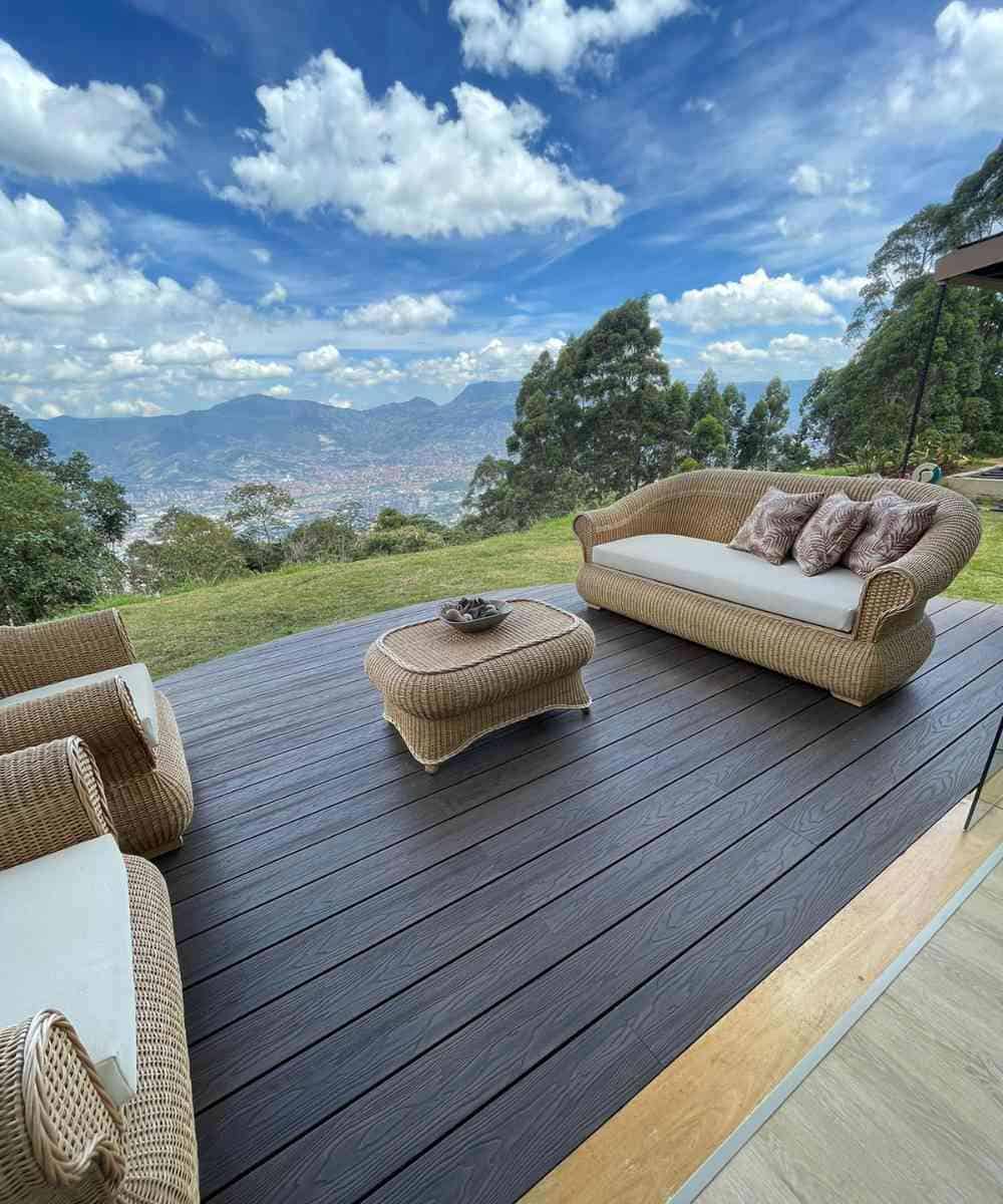 DECK, TERRAZA EXTERIOR