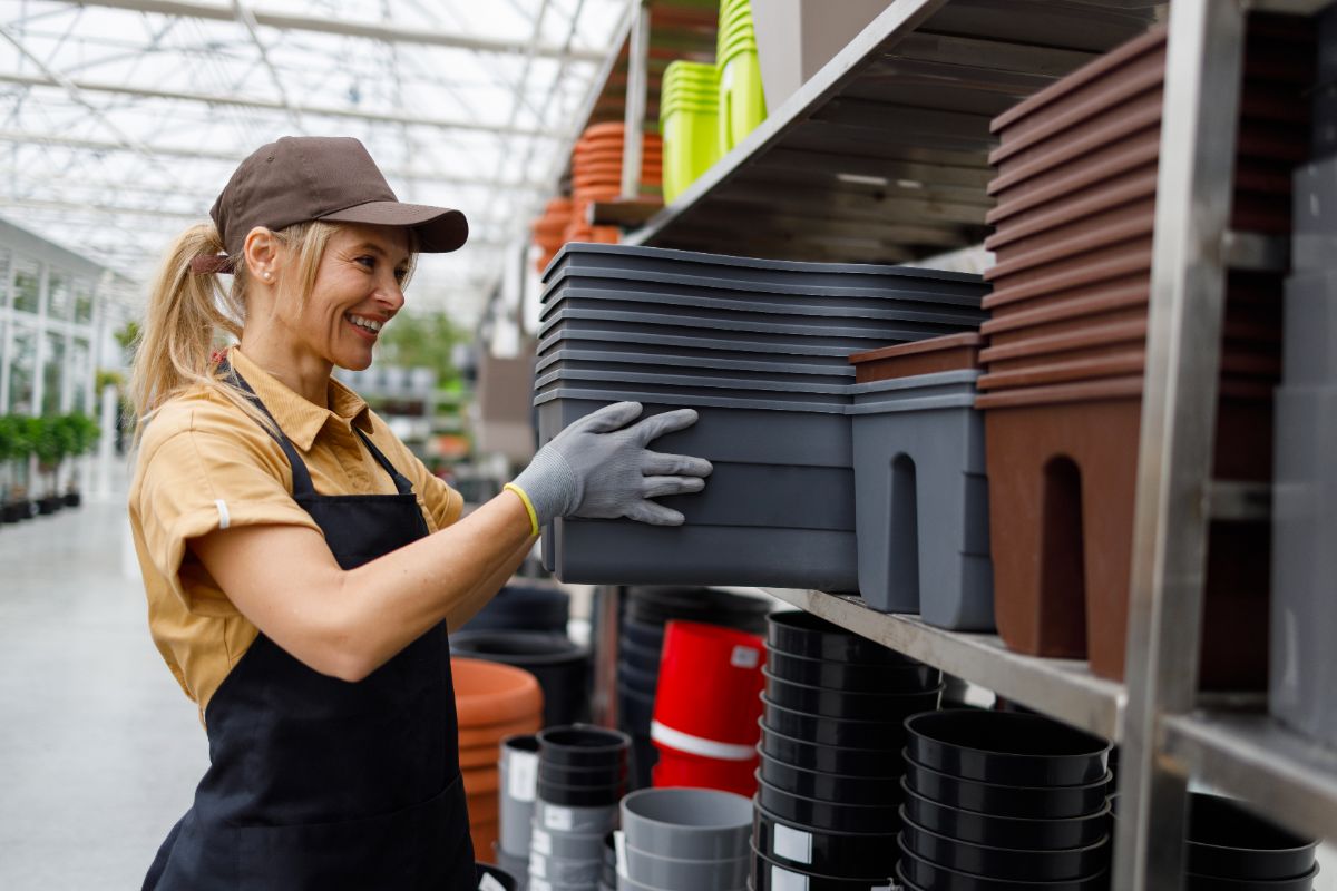 Plataformas y soluciones técnicas en madera plástica para industria y comercio
