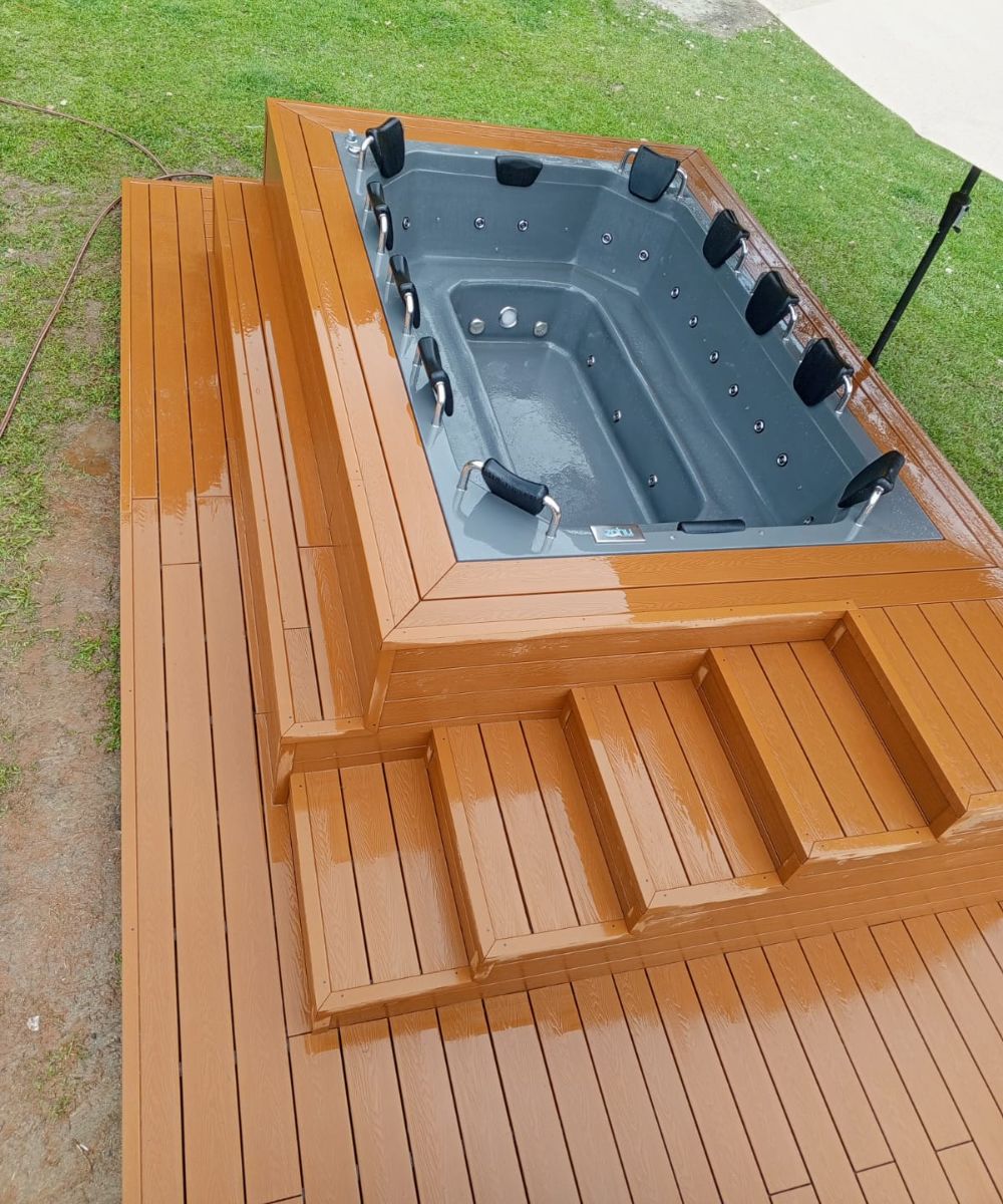 DECK EXTERIOR + REVESTIMIENTO JACUZZI